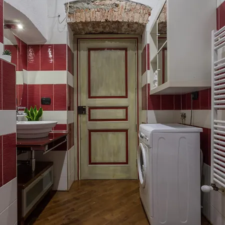 Elegante Al Quadrilatero By Wonderful Italy Turyn